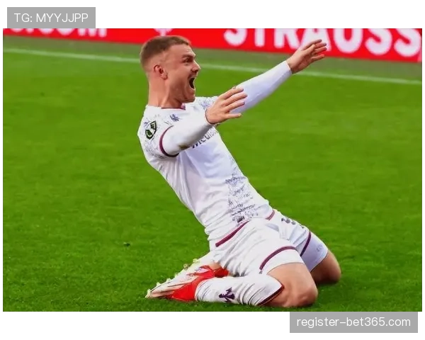 詹姆斯,分戴维斯,太阳赛季首,188bet金宝博体育,188BET,188bet金宝博体育网址,188bet金宝博app,188bet金宝博官网,188bet金宝博集团