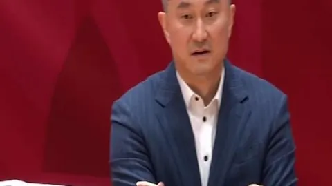 索尔洛特加时逆转巴萨，联赛绝杀后国王杯与对手握手言和