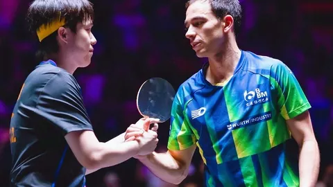 美国“甲亢哥”网红来华，目睹少林神功，不禁惊呼‘Oh hell’！